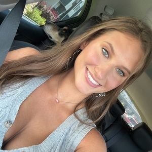 Meet your Posher, Eavan